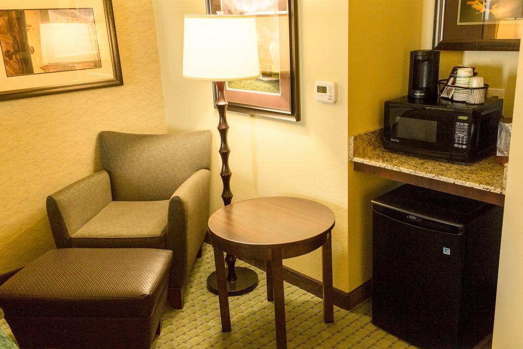 Little Missouri Inn & Suites Watford City 外观 照片