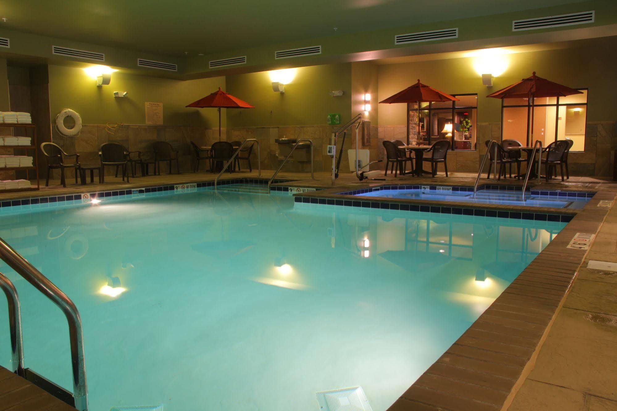 Little Missouri Inn & Suites Watford City 外观 照片
